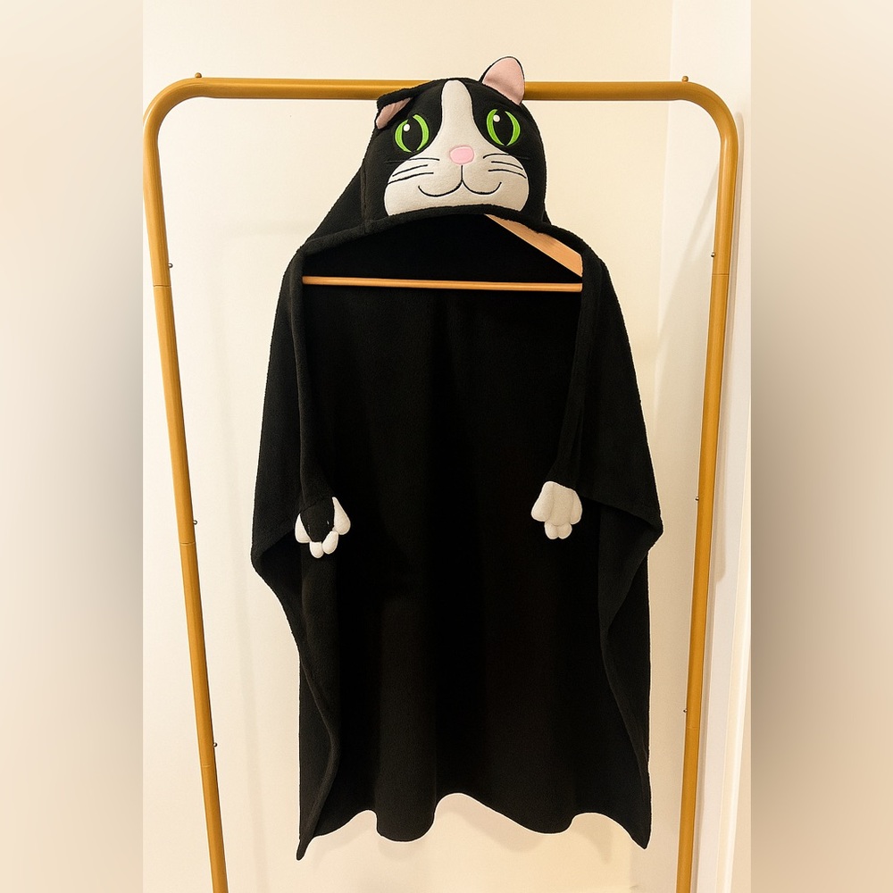 Black Cat Hooded Blanket